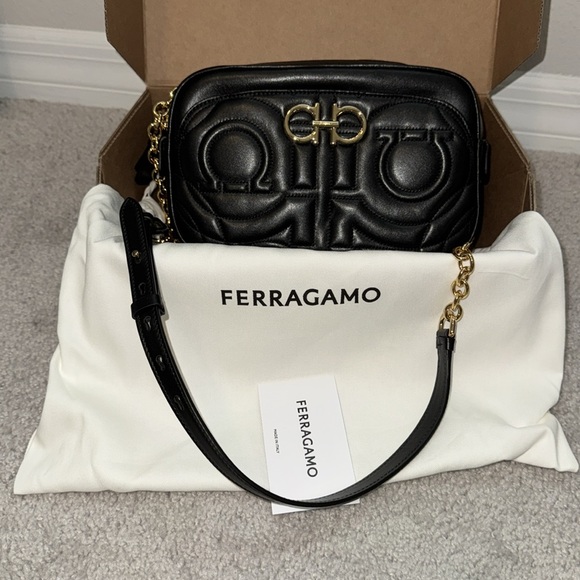 Salvatore Ferragamo Quilted Calfskin Camera Bag! - Picture 3 of 6